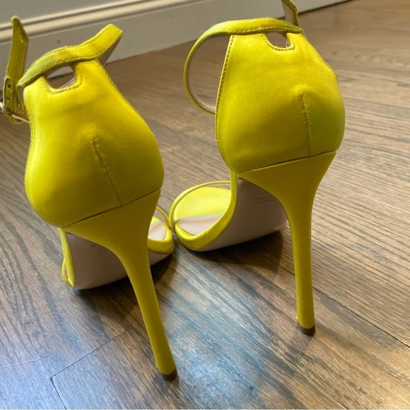 Stuart Weitzman Nudist Satin Sandals Size 8 - Picture 7 of 12